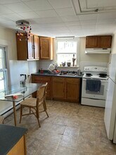 57 S Lake St in Litchfield, CT - Foto de edificio - Building Photo