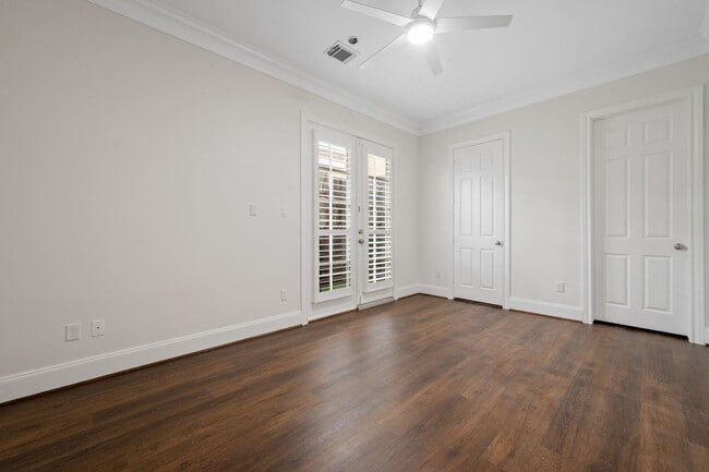 property at 1918 Greenwich Terrace Dr