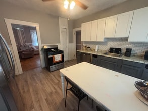 21 Jaques St, Unit 1 in Somerville, MA - Building Photo - Building Photo