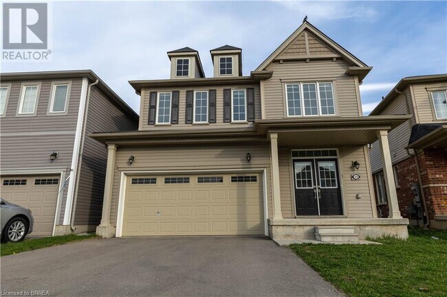 property at 15 Munro Cir