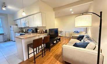 1872 Commonwealth Ave in Boston, MA - Building Photo - Building Photo