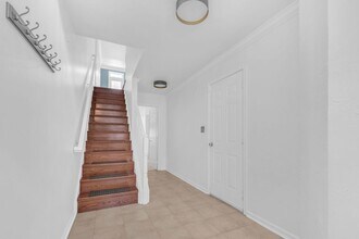 5937 Kirkcaldy Ln in Alexandria, VA - Building Photo - Building Photo