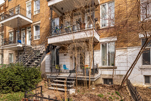 5235 De Lorimier Av in Montréal, QC - Building Photo