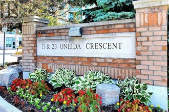 23-1223 Oneida Crescent in Richmond Hill, ON - Building Photo - Building Photo