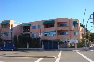 Bay View Apartments in San Diego, CA - Building Photo