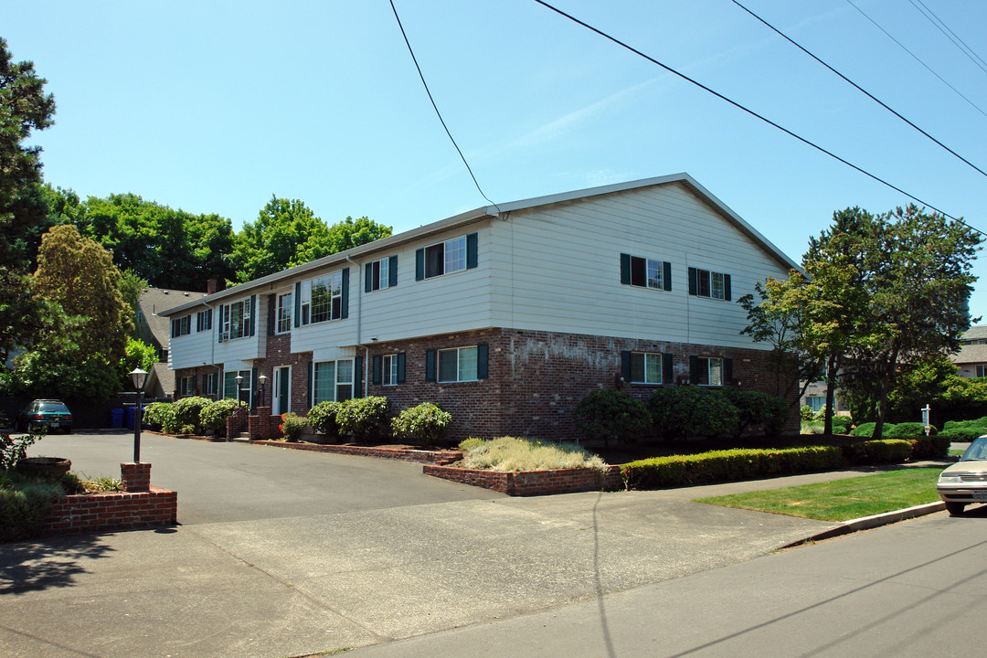 1332 NE 21st Ave in Portland, OR - Building Photo