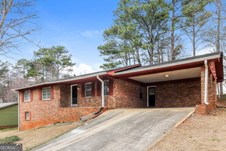 4667 Cresant Ln in Douglasville, GA - Building Photo - Building Photo