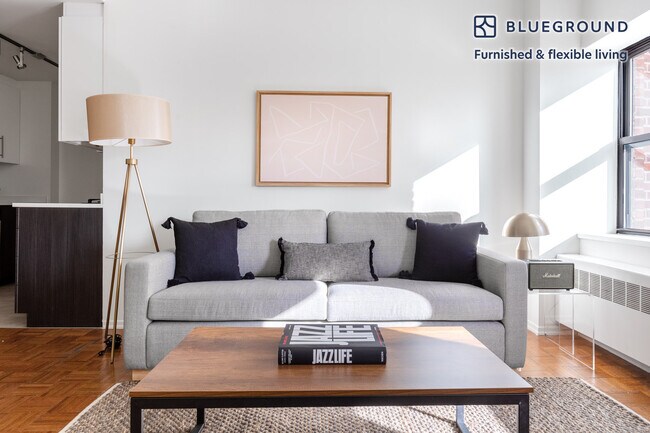 360 W 34th St., Unit SI FL12-ID526 in New York, NY - Foto de edificio - Building Photo