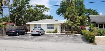 812 NE 17th Ter in Fort Lauderdale, FL - Building Photo - Building Photo