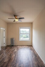 1250 W Montrose Ave in Chicago, IL - Building Photo - Building Photo
