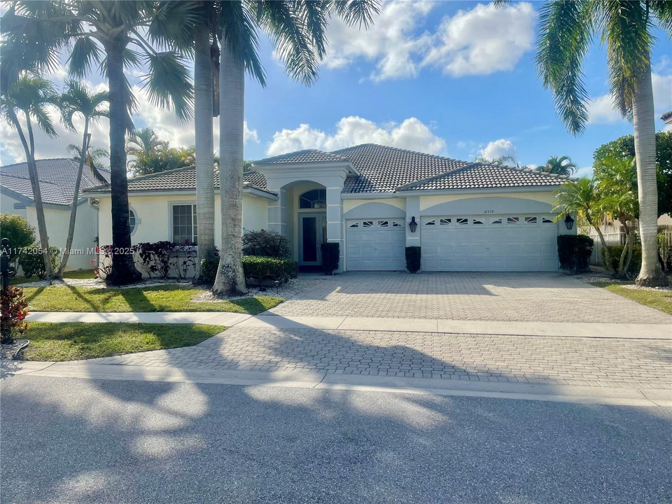 18579 Harbor Light Way in Boca Raton, FL - Foto de edificio