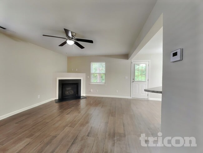 705 Champion St in Clayton, NC - Foto de edificio - Building Photo