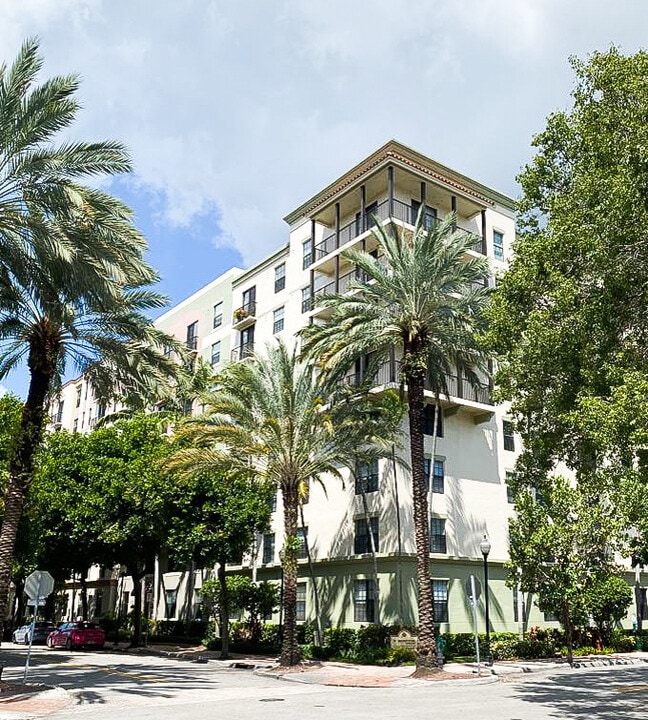 1919 Van Buren St, Unit 601A in Hollywood, FL - Building Photo
