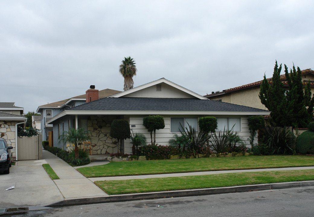 3742 Green Ave in Los Alamitos, CA - Building Photo