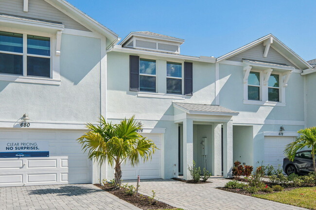 676 Salisbury Cir in Fort Pierce, FL - Building Photo - Building Photo