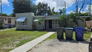 2640 Garfield St in Hollywood, FL - Building Photo - Building Photo