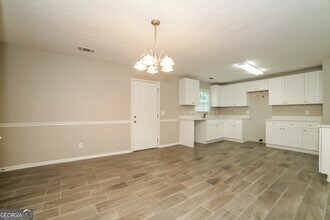 8218 Lakeview Dr SW in Covington, GA - Building Photo - Building Photo