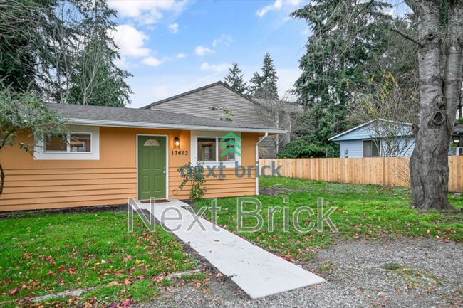 17613 80th Ct NE in Kenmore, WA - Building Photo - Building Photo