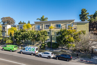 Collwood Point in San Diego, CA - Foto de edificio - Building Photo