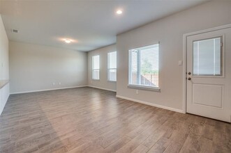 8601 Centerboard Ln in Fort Worth, TX - Building Photo - Building Photo