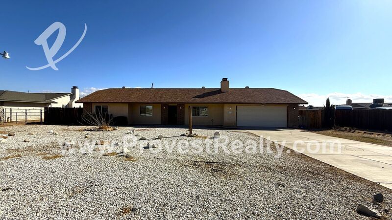 22349 Cholena Rd in Apple Valley, CA - Building Photo