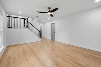 8707 Wind Side Dr in Houston, TX - Building Photo - Building Photo
