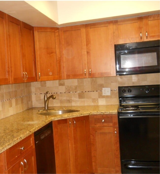 3955 Village Dr in Delray Beach, FL - Building Photo - Building Photo