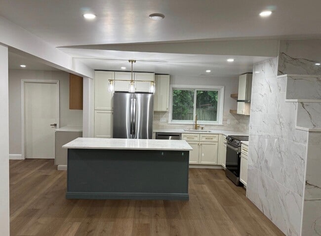 property at 36 Brownlea Rd