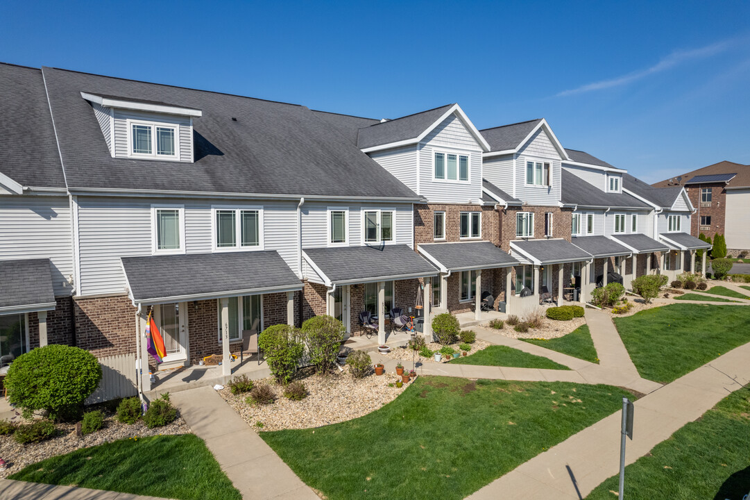 Fairhaven Court Townhomes in Madison, WI - Building Photo