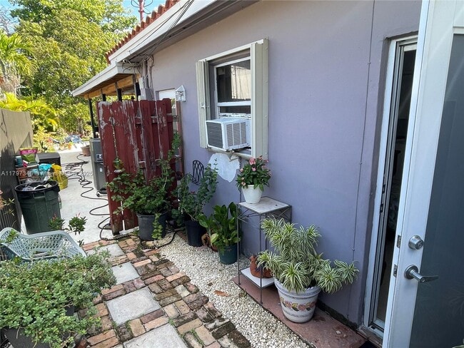 property at 9525 SW 16th St