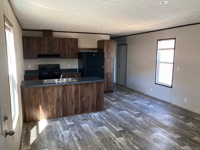 2573 E Don Krag Cir in Memphis, TN - Building Photo - Building Photo