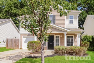 812 Spears Dr in Elgin, SC - Building Photo