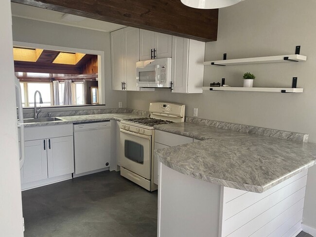 property at 621 14th St SW
