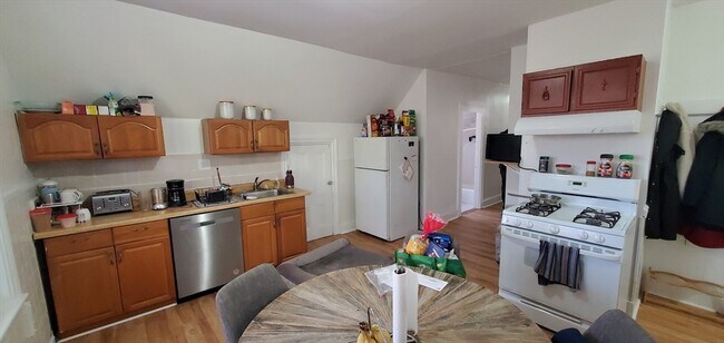 17 Wyman St in Boston, MA - Building Photo - Building Photo