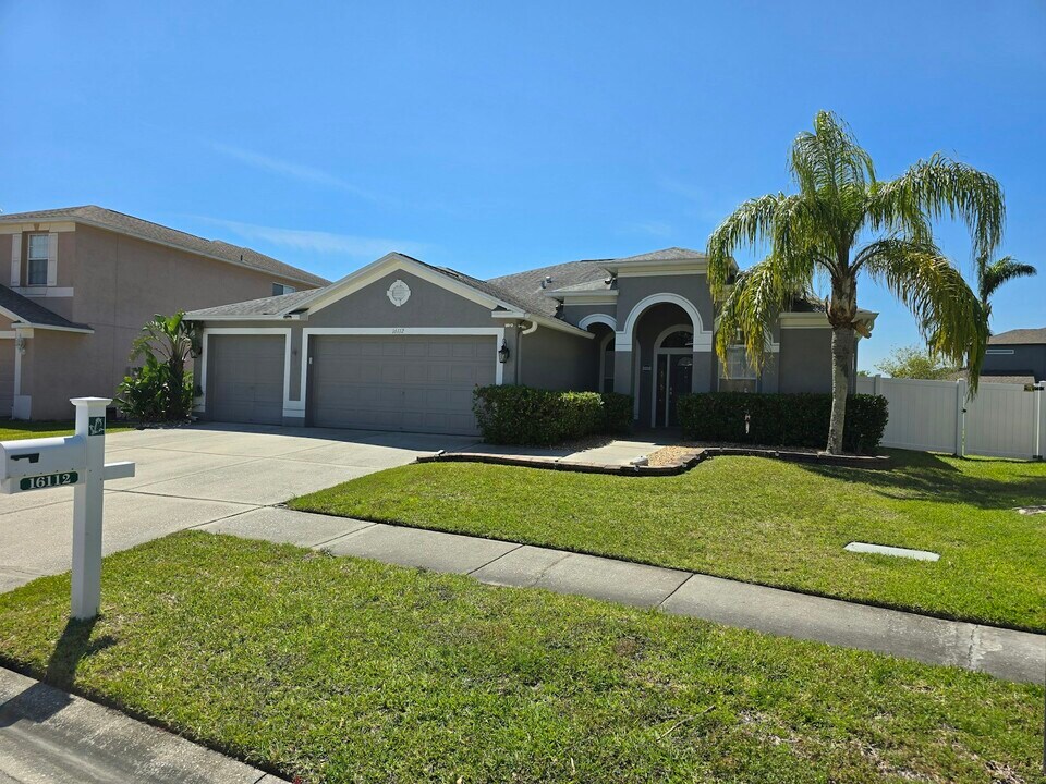 16112 Muirfield Dr in Odessa, FL - Building Photo