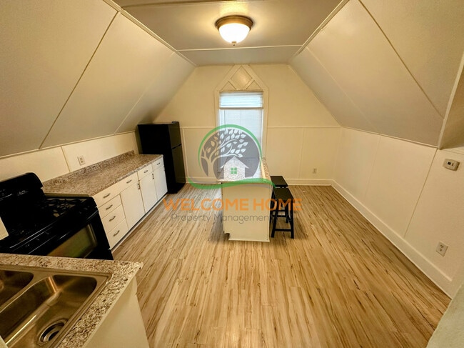 property at 2103 N 19th St