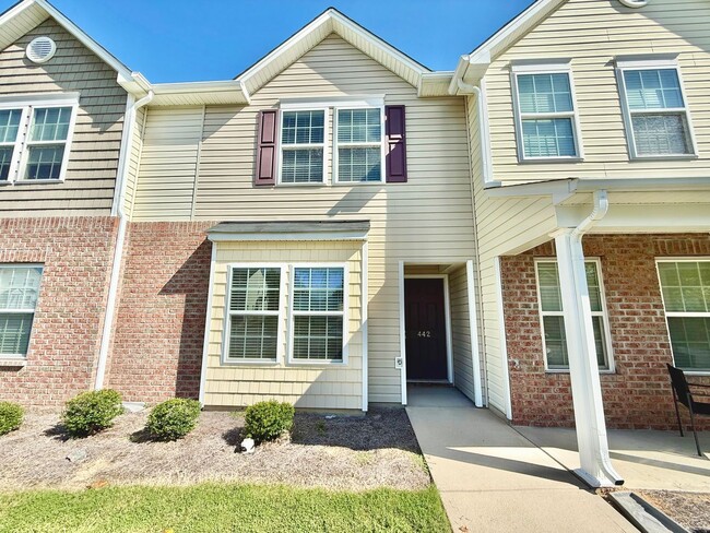 442 Sandybrooke Dr in High Point, NC - Building Photo - Building Photo