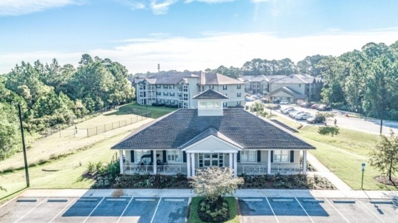 1709 Conservation Trl in Fort Walton Beach, FL - Building Photo