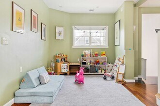 328 Highland Ave in Somerville, MA - Building Photo - Building Photo