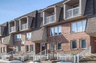 21-61 Foundary Ave in Toronto, ON - Building Photo