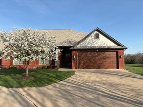 1918 Ranger Dr-Unit -1918 Ranger Dr in Columbia, MO - Building Photo - Building Photo