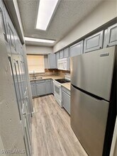 2748 Santa Barbara Blvd in Naples, FL - Foto de edificio - Building Photo