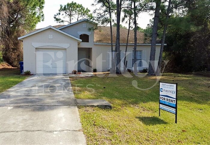 1163 Schumann Dr in Sebastian, FL - Building Photo