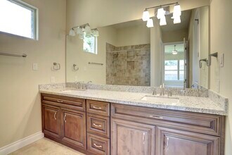 5203 Beechnut St in Houston, TX - Building Photo - Building Photo