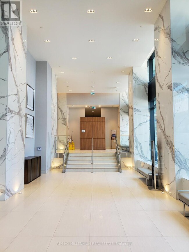20-2120 Shore Breeze Dr in Toronto, ON - Building Photo - Building Photo