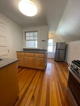 27 Lloyd Rd in Watertown, MA - Building Photo - Building Photo