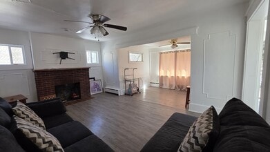 208 Glenmere Rd in Chester, NY - Building Photo - Building Photo