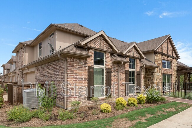 889 Birds Fort Trail in Arlington, TX - Building Photo - Building Photo