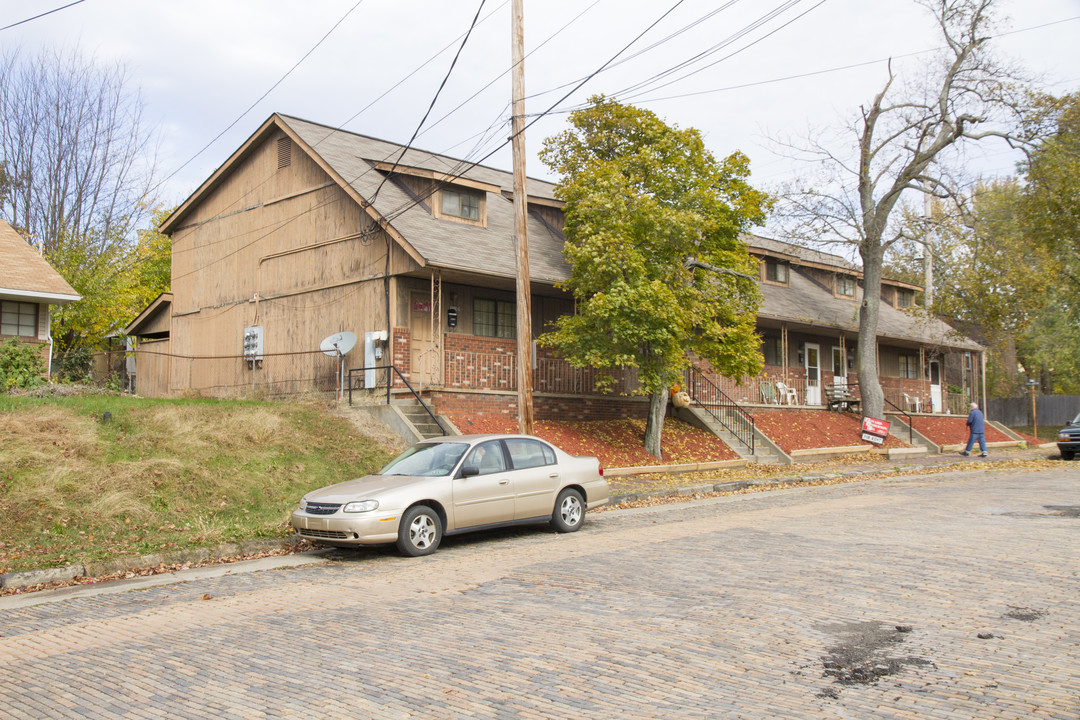 230 W Maddison in Rochester, PA - Foto de edificio