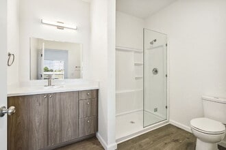 6480 Stockton Blvd in Sacramento, CA - Building Photo - Building Photo